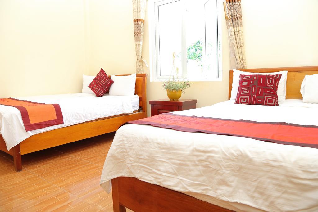 Thien Thanh Hotel Фонгня Экстерьер фото