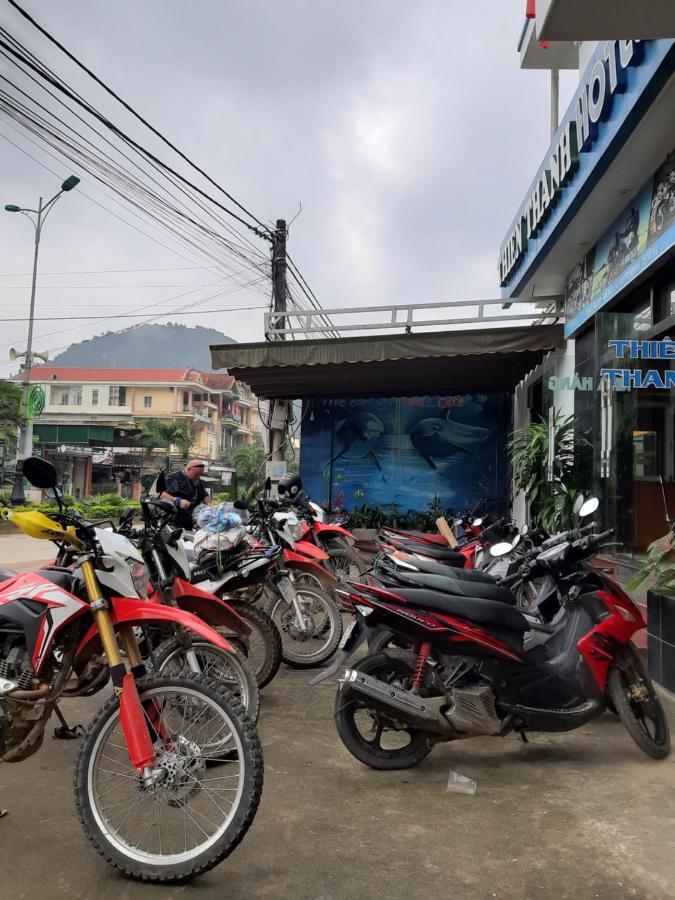 Thien Thanh Hotel Фонгня Экстерьер фото